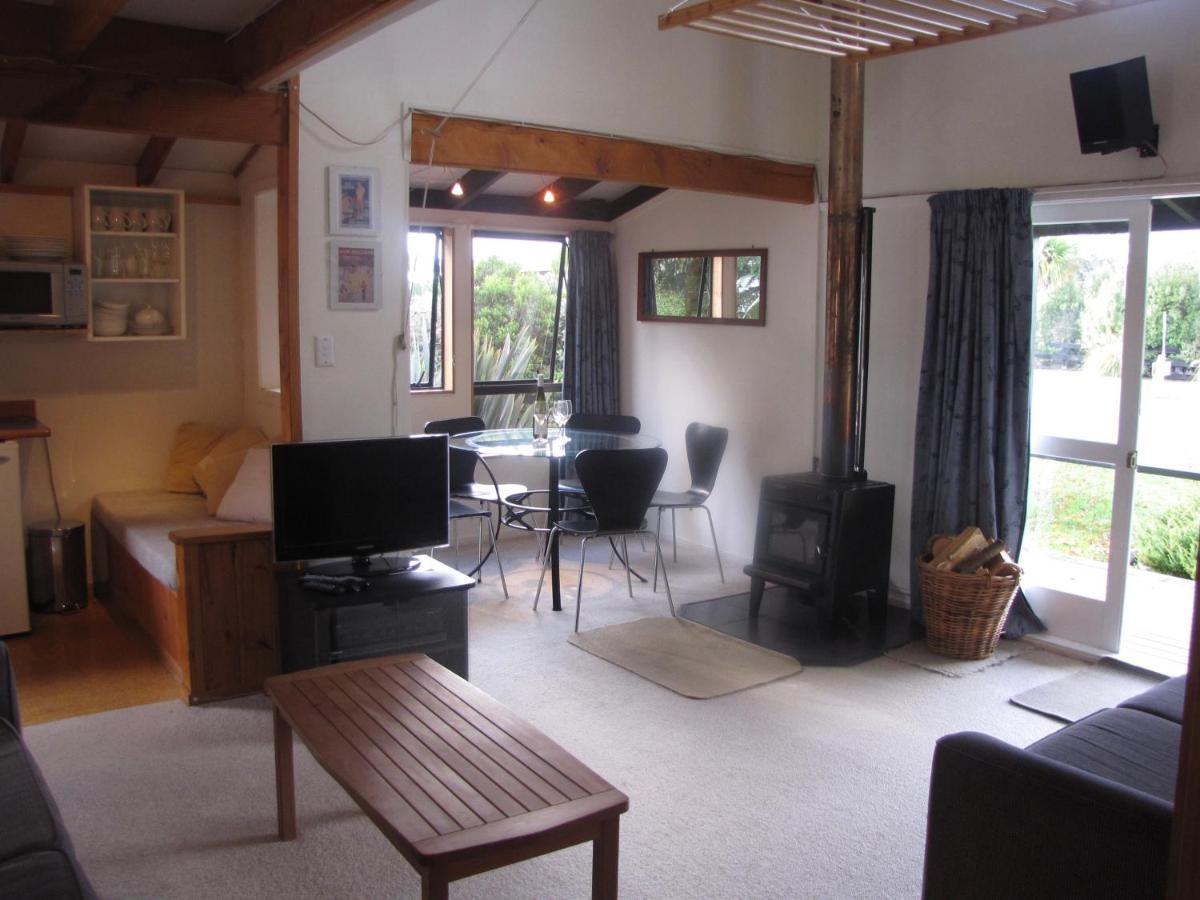 Miro Magic - Ohakune Holiday Home エクステリア 写真
