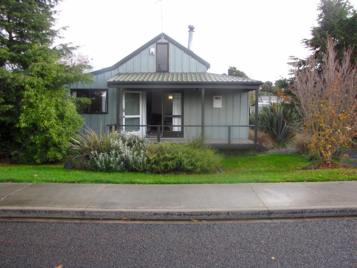 Miro Magic - Ohakune Holiday Home エクステリア 写真
